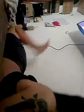 Snapshot of BURN666ING chatting on 26, 2, 2025 BURN666ING online show from 26, 2, 2025