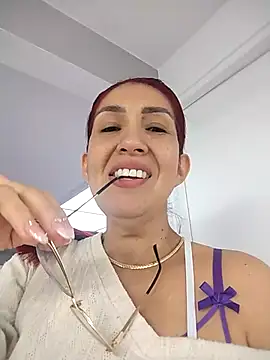 Snapshot of Perla_Franco chatting on 16, 10, 2025 Perla Franco online show from 16, 10, 2025