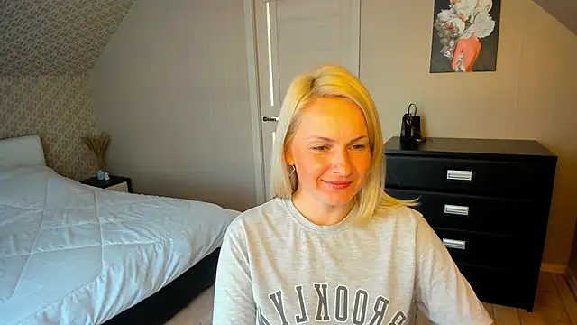 Snapshot of Alicee_Gracee chatting on 26, 11, 2025 Alicee Gracee online show from 26, 11, 2025