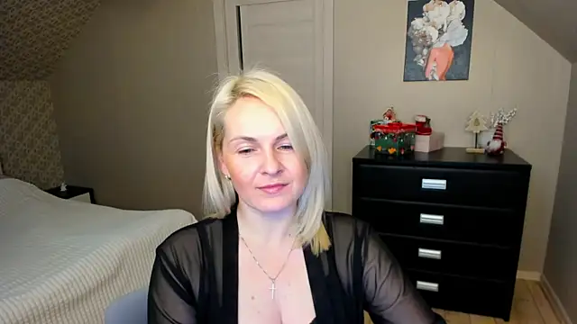 Snapshot of Alicee_Gracee chatting on 5, 12, 2025 Alicee Gracee online show from 5, 12, 2025