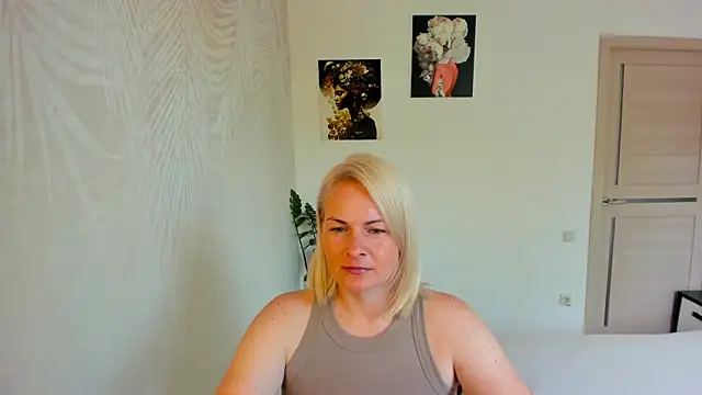 Snapshot of Alicee_Gracee chatting on 2, 7, 2026 Alicee Gracee online show from 2, 7, 2026