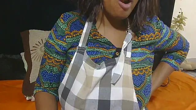 MaximTease24 online show from 19, 9, 2025