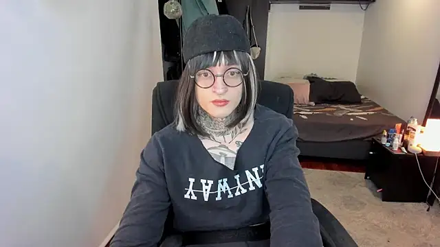 ShiiraVelkor online show from 23, 12, 2025