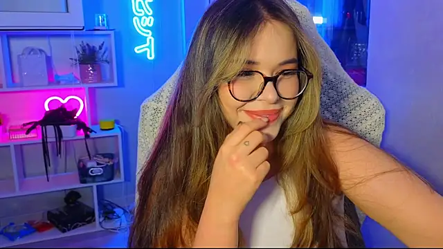 CutiePie3 online show from 15, 9, 2025