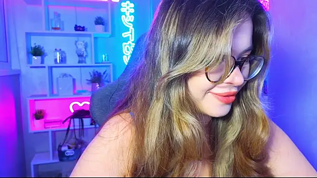 CutiePie3 online show from 5, 10, 2025