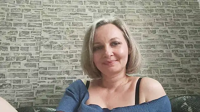 EdithManning online show from 10, 3, 2025