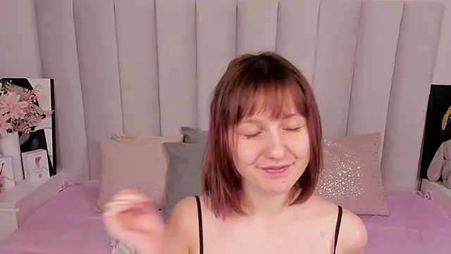 MiaKarlos online show from 13, 4, 2026