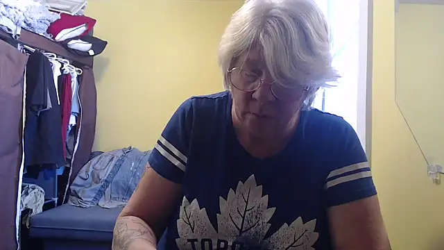 canadiancougar1965 online show from 1, 2, 2026