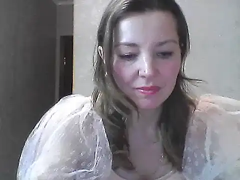 Snapshot of VselenaSun402 chatting on 4, 1, 2025 VselenaSun402 online show from 4, 1, 2025