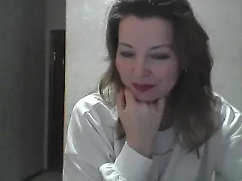 Snapshot of VselenaSun402 chatting on 5, 1, 2025 VselenaSun402 online show from 5, 1, 2025