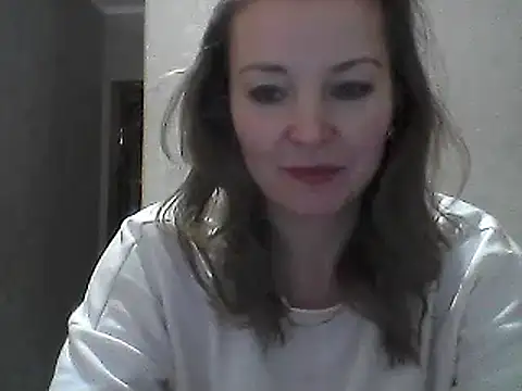Snapshot of VselenaSun402 chatting on 6, 1, 2025 VselenaSun402 online show from 6, 1, 2025