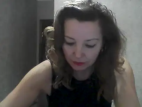 Snapshot of VselenaSun402 chatting on 9, 1, 2025 VselenaSun402 online show from 9, 1, 2025