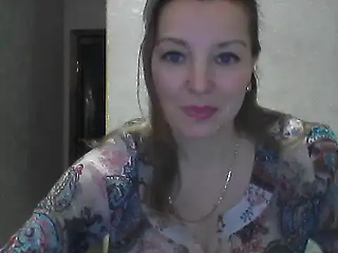 Snapshot of VselenaSun402 chatting on 10, 1, 2025 VselenaSun402 online show from 10, 1, 2025