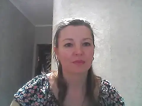 Snapshot of VselenaSun402 chatting on 12, 1, 2025 VselenaSun402 online show from 12, 1, 2025