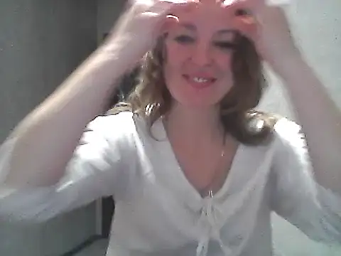 Snapshot of VselenaSun402 chatting on 15, 1, 2025 VselenaSun402 online show from 15, 1, 2025