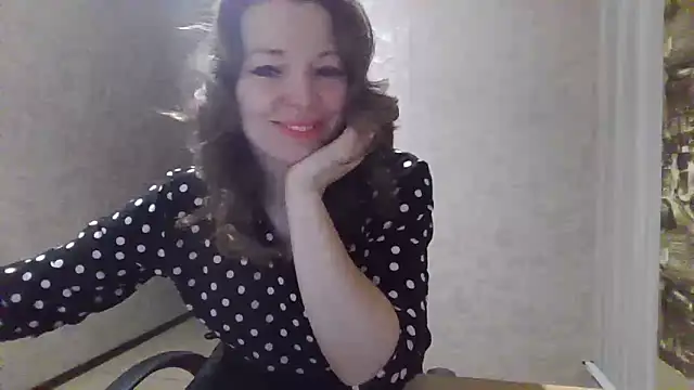 Snapshot of VselenaSun402 chatting on 1, 2, 2025 VselenaSun402 online show from 1, 2, 2025