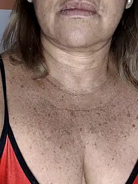 Kasandra Ho online show from 6, 3, 2025