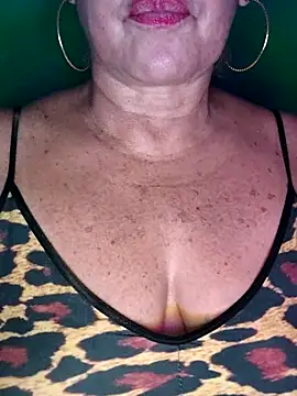 Kasandra Ho online show from 24, 11, 2025