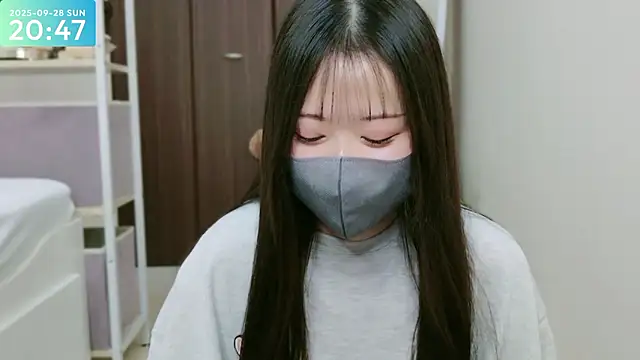 Snapshot of -SHIZUKU- chatting on 28, 9, 2025 -SHIZUKU- online show from 28, 9, 2025