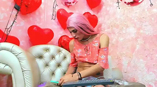 NahomiWhitel online show from 5, 2, 2025