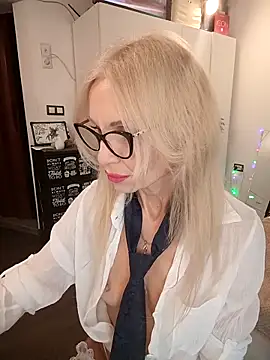 Snapshot of Mila_Lovi chatting on 13, 2, 2026 Mila Lovi online show from 13, 2, 2026