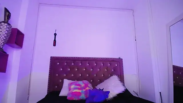 amelierouss online show from 5, 2, 2025