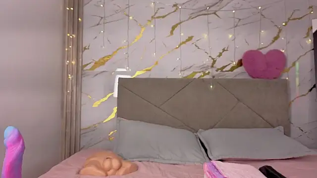 Snapshot of agatha_97_ chatting on 19, 2, 2026 agatha 97 online show from 19, 2, 2026