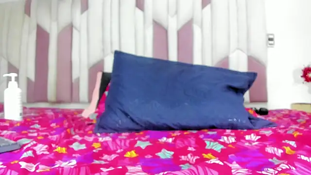 mia stanfort online show from 12, 3, 2025