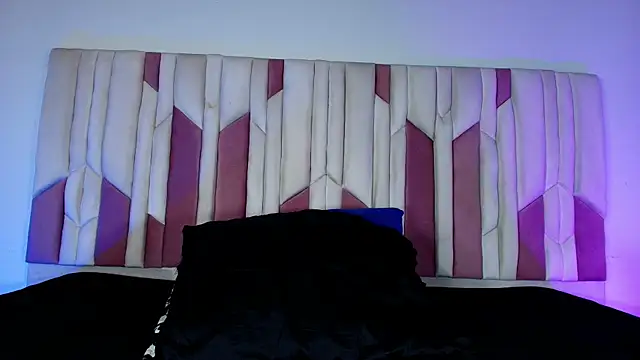 mia stanfort online show from 6, 11, 2025