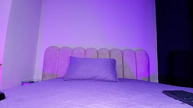 mia stanfort online show from 24, 11, 2025