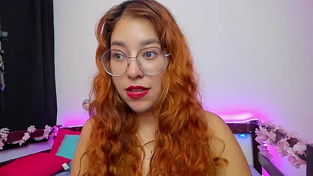 Snapshot of _Moon_Johnson chatting on 16, 9, 2025  Moon Johnson online show from 16, 9, 2025