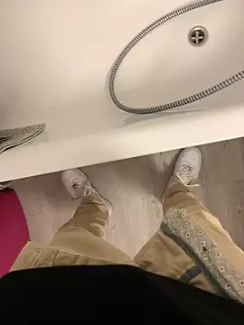 Snapshot of solomec chatting on 4, 2, 2025 solomec online show from 4, 2, 2025