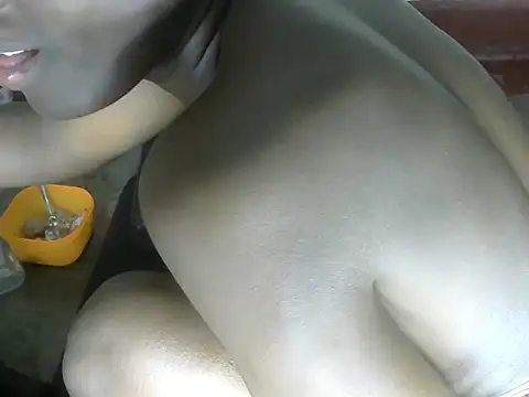 Sweetaggy2 online show from 27, 10, 2025