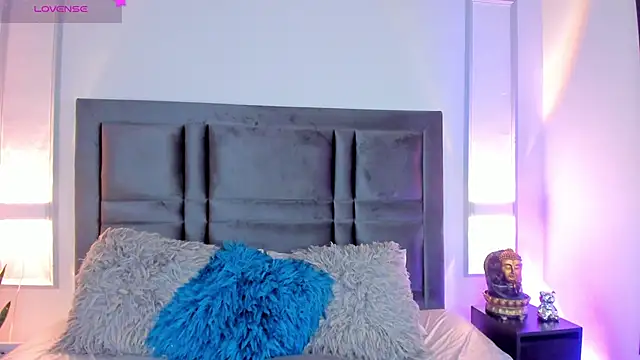 EmmaBecket2 online show from 11, 2, 2025