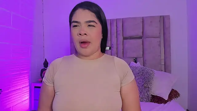 EmmaBecket2 online show from 13, 11, 2025