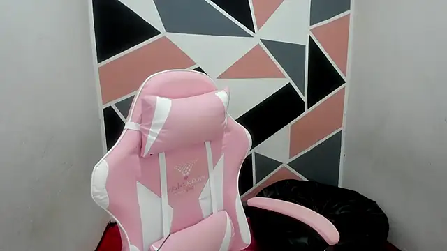 Carol Pinter online show from 11, 11, 2025