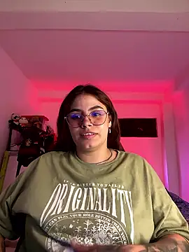 Snapshot of Yuli_zuha chatting on 5, 12, 2024 Yuli zuha online show from 5, 12, 2024