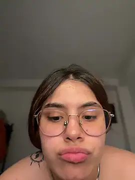 Snapshot of Yuli_zuha chatting on 6, 12, 2024 Yuli zuha online show from 6, 12, 2024