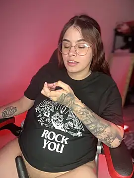 Snapshot of Yuli_zuha chatting on 11, 12, 2024 Yuli zuha online show from 11, 12, 2024