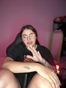 Snapshot of Yuli_zuha chatting on 15, 12, 2024 Yuli zuha online show from 15, 12, 2024