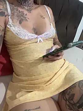 hotskinny1 online show from 27, 2, 2026