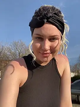 KikiWatson online show from 9, 3, 2025