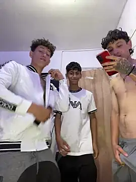 LatinBoysxxx online show from 27, 1, 2025