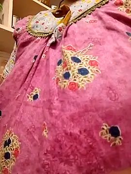 Snapshot of sneha_telugu_girl chatting on 25, 12, 2024 sneha telugu girl online show from 25, 12, 2024