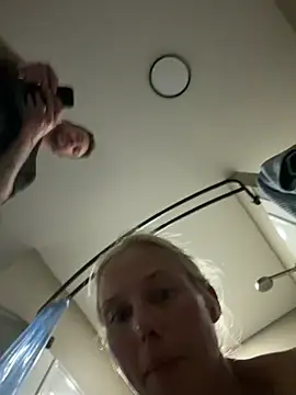 MmadiMonroe online show from 17, 3, 2026