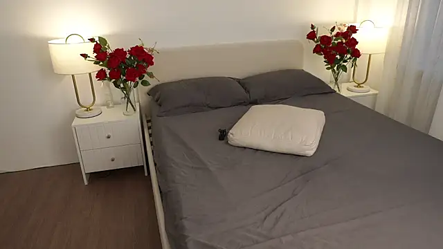 Peopleneedlove144 online show from 14, 4, 2026