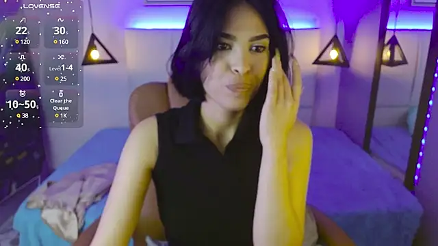 AlessiaVal  online show from 24, 1, 2025