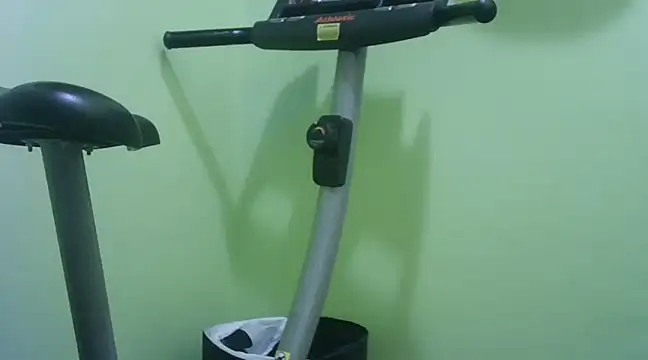 Snapshot of loganwolverine02 chatting on 4, 1, 2025 loganwolverine02 online show from 4, 1, 2025