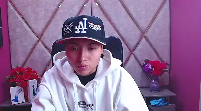 Im Mathias online show from 5, 2, 2025