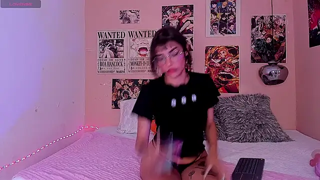 Luna-Chann online show from 8, 3, 2025